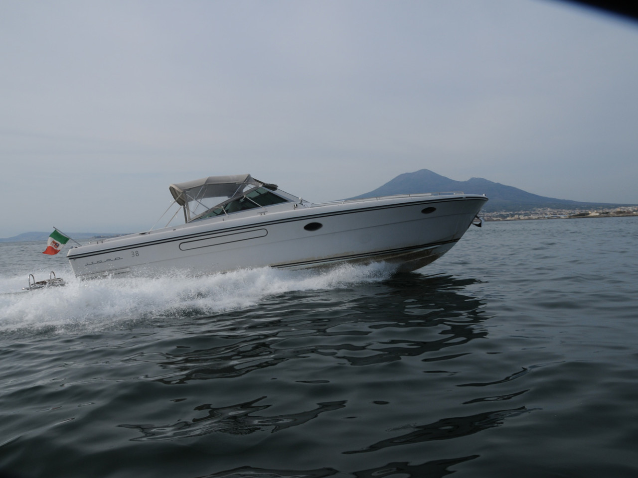 Cuor di Leone Itama 38 | Amalfi coast boat rental